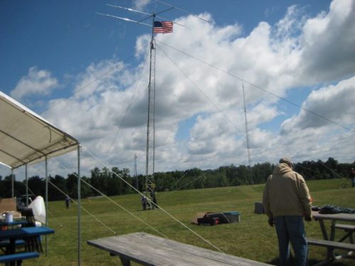 The 10-15-20 meter tower almost up - steady as she goes